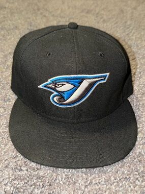 New Era MLB Baseball Toronto Blue Jays Fitted Hat Men’s Size 7,1/2 Used Pre Own.